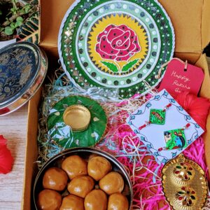 Madhubani-Lippan Art Inspired Rakhi-Hamper