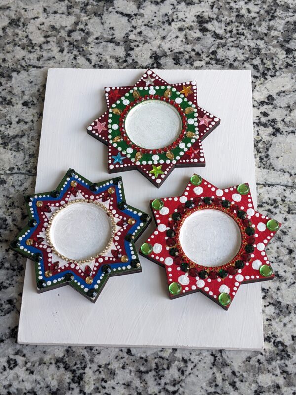 Set of 3 T-light holders handpainted and with kundans